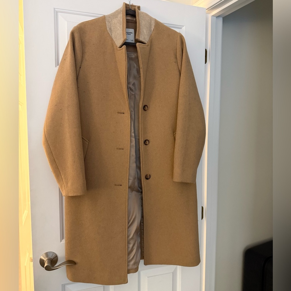 Abercrombie & Fitch Camel “The A&F Dad Coat”